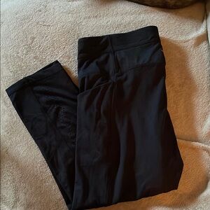 Stylish Black Leggings with Cutout Design